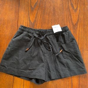 Forever 21 women’s medium shorts.   BMWT